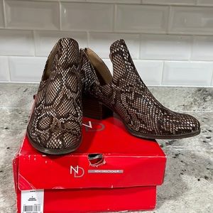 Size 9 new direction congnac fredrika deep side v booties